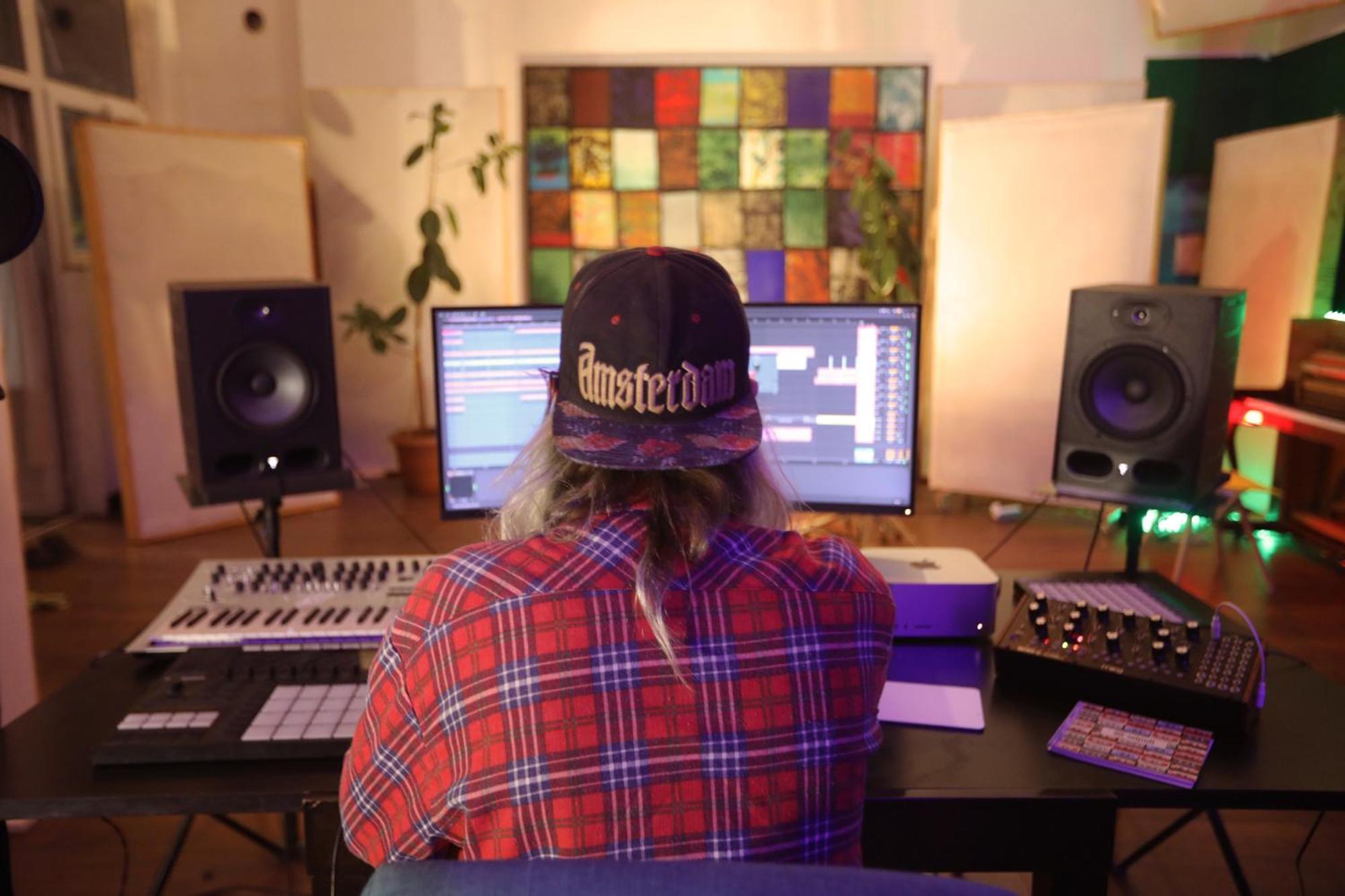 Cosy Studio With Beautiful Garden 耶烈万 外观 照片