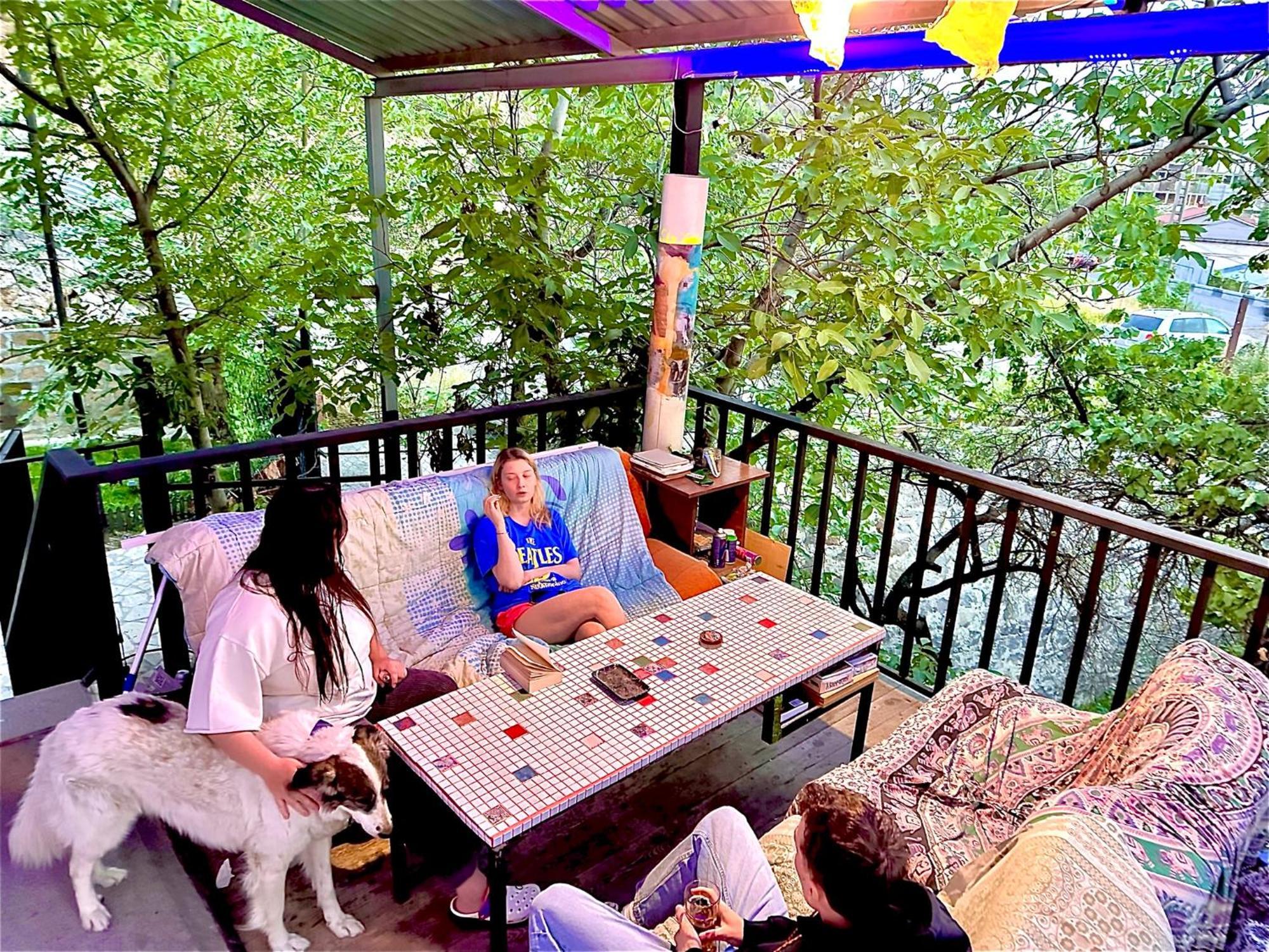 Cosy Studio With Beautiful Garden 耶烈万 外观 照片